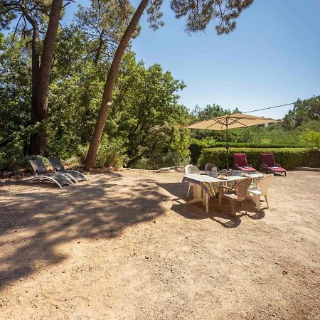 Holiday Home Les Ecureuils By Interhome Saint-Pantaléon Exterior foto